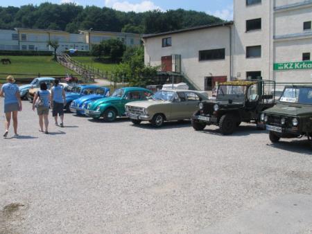 Razstava starodobnih vozil in vožnja po občini 10